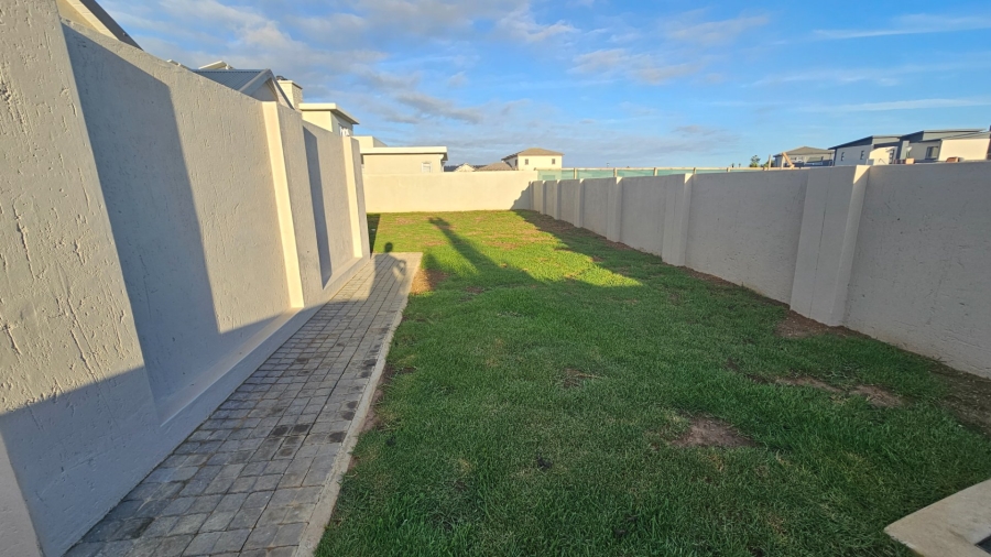 3 Bedroom Property for Sale in Le Grand Golf Estate Western Cape